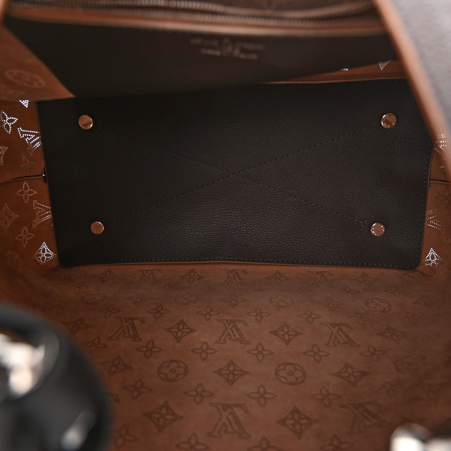 Louis Vuitton Mahina Carmel Hobo Chocolate 5 of 9