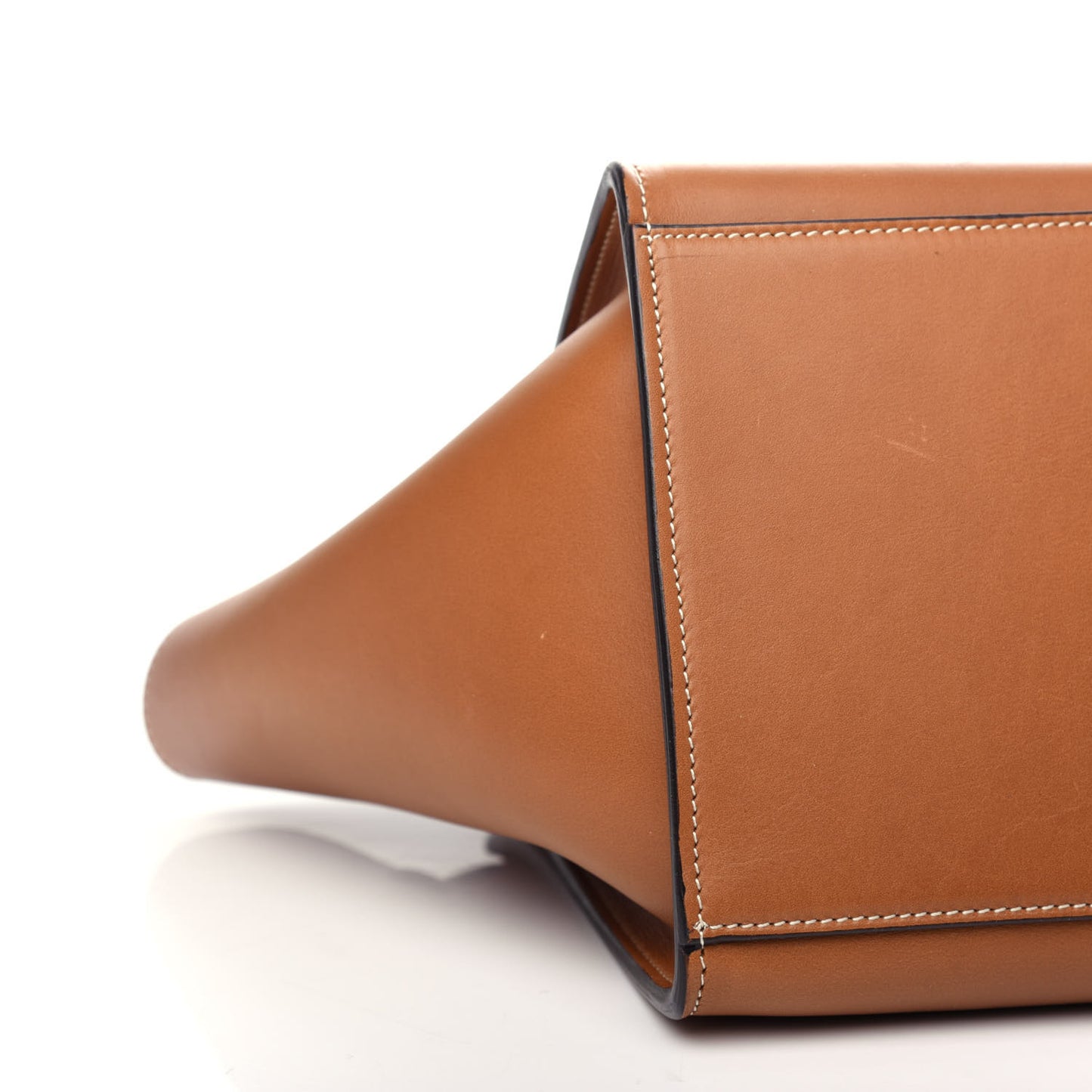 Vegetable Calfskin Small Trapeze Tan