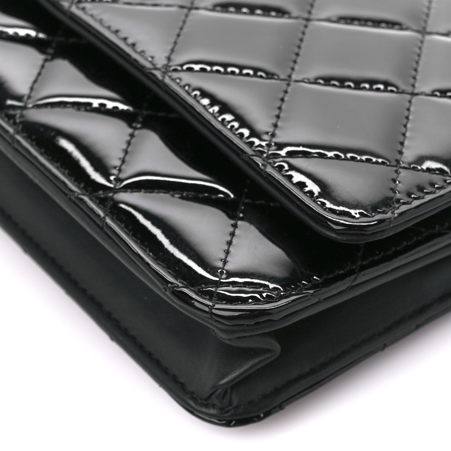 Patent Quilted Wallet On Chain WOC Black