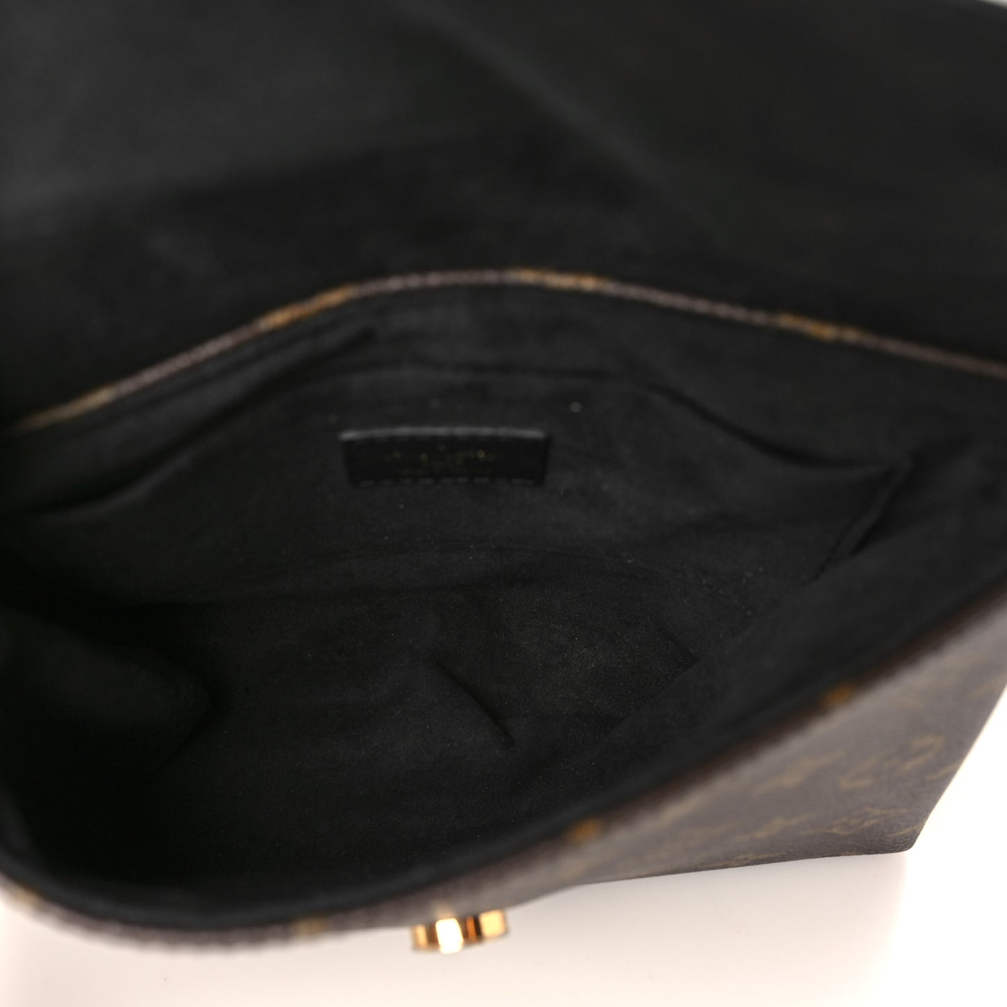Monogram Locky BB Black