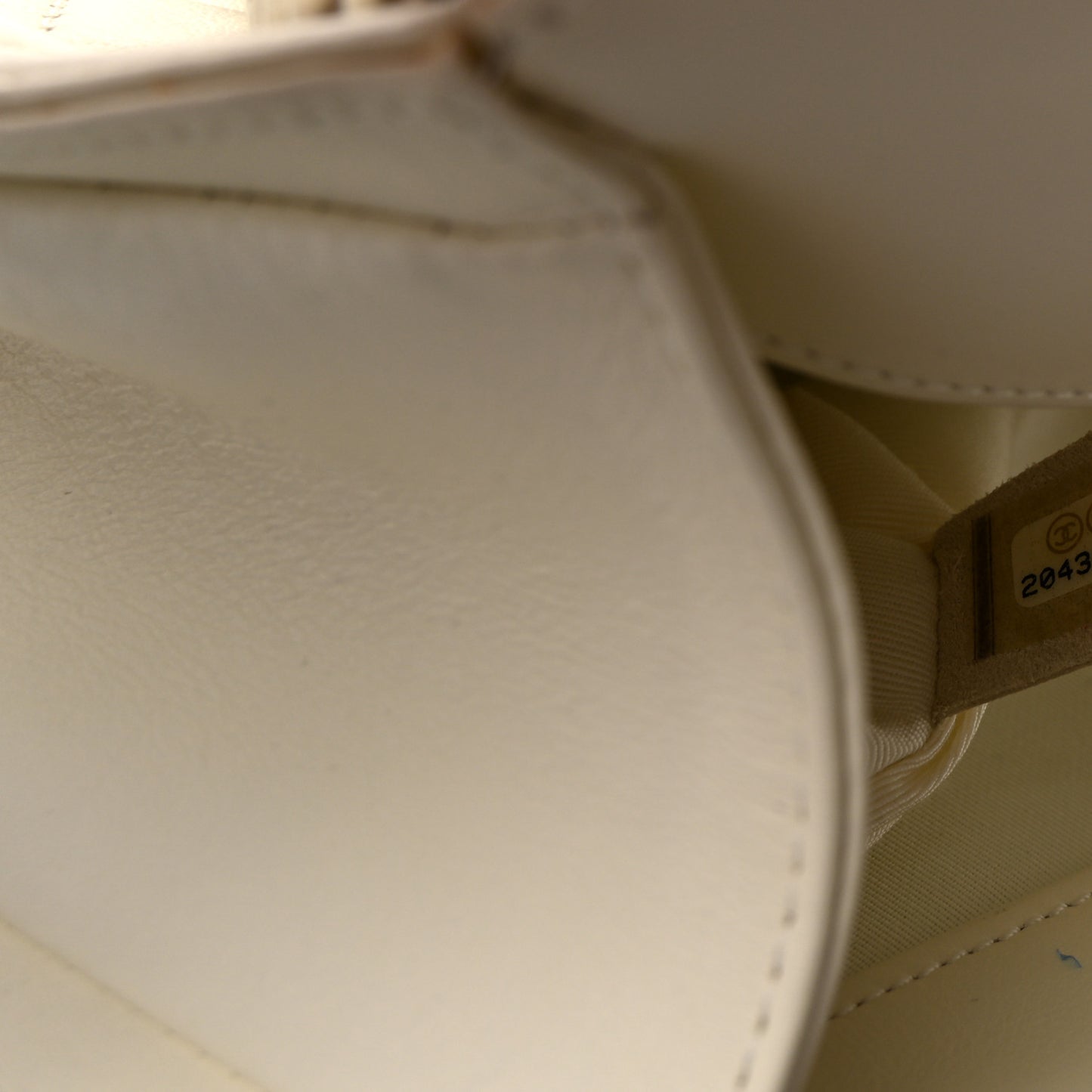 Calfskin Quilted Medium Boy Flap White