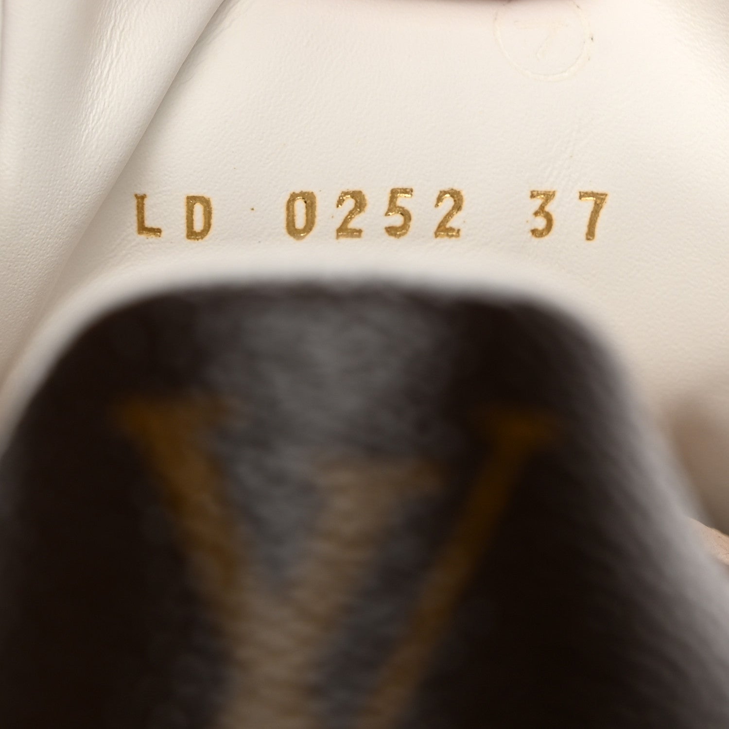 Louis Vuitton Lambskin Monogram Time Out Sneakers 37 White 7 of 9