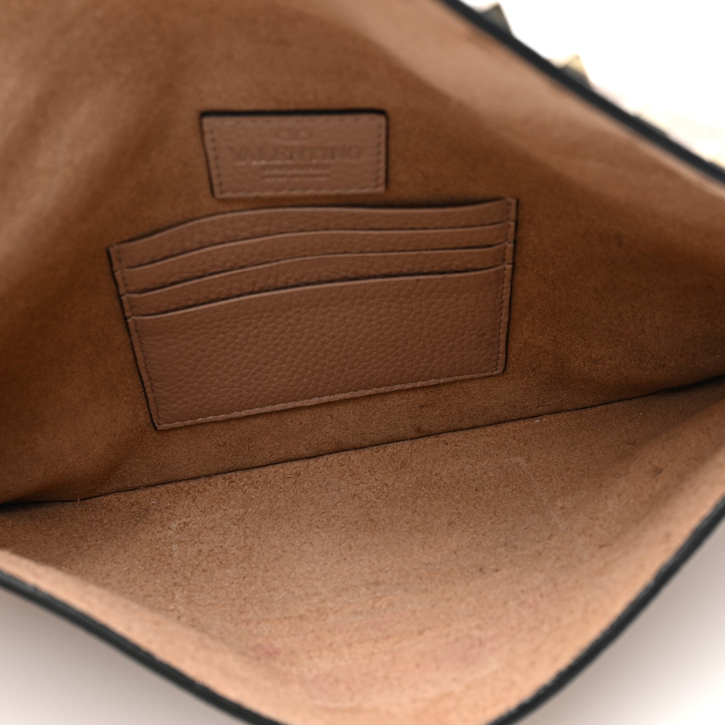 Pebbled Calfskin Large Rockstud Envelope Clutch Poudre