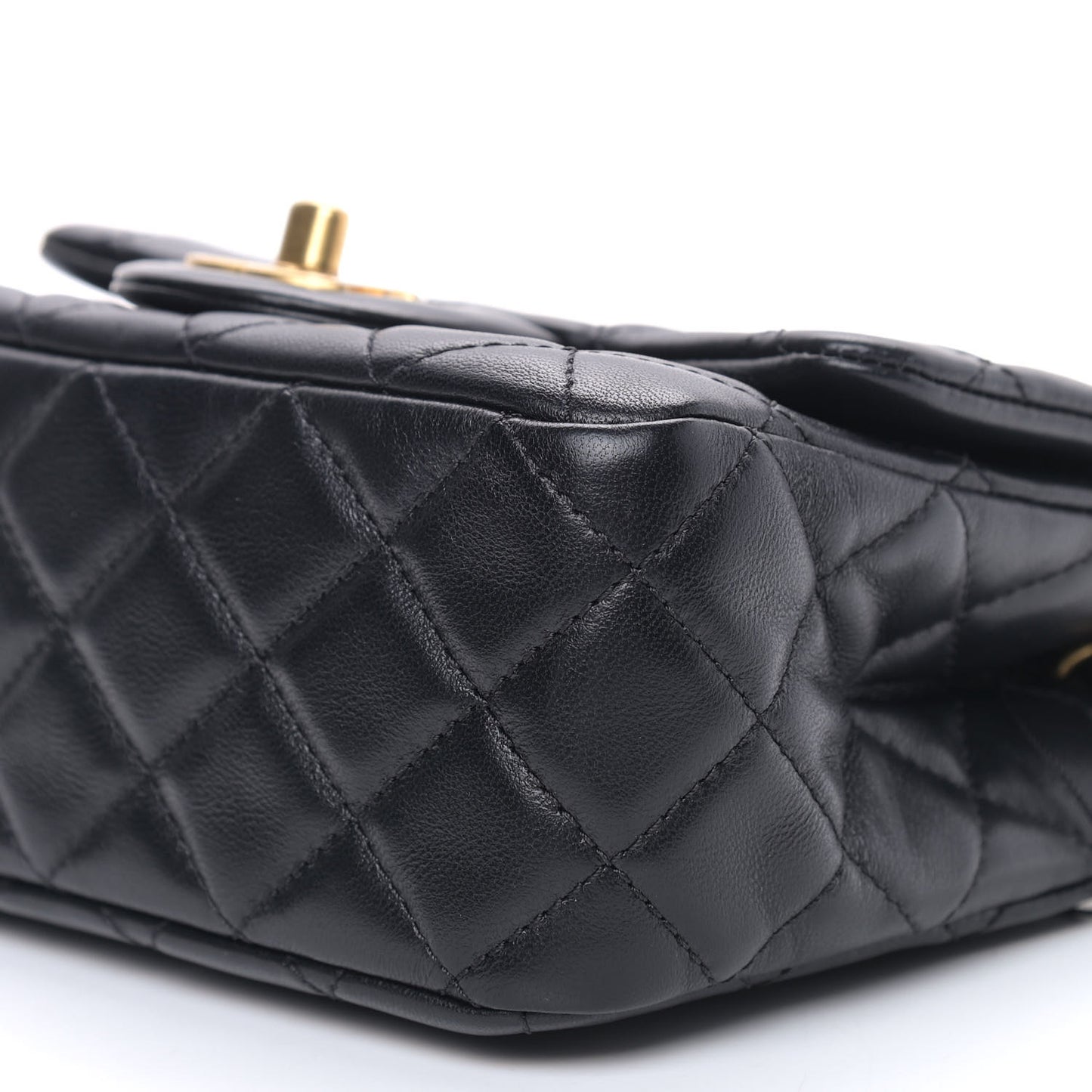 Lambskin Quilted Mini Pearl Crush Flap Black