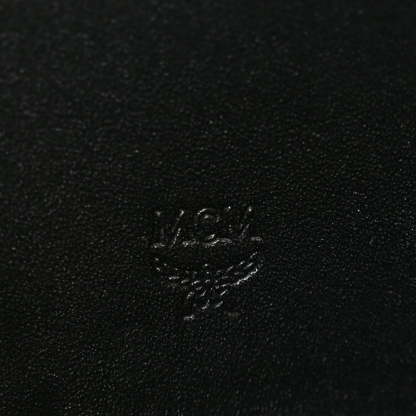 Visetos Large Zip Around Wallet Black