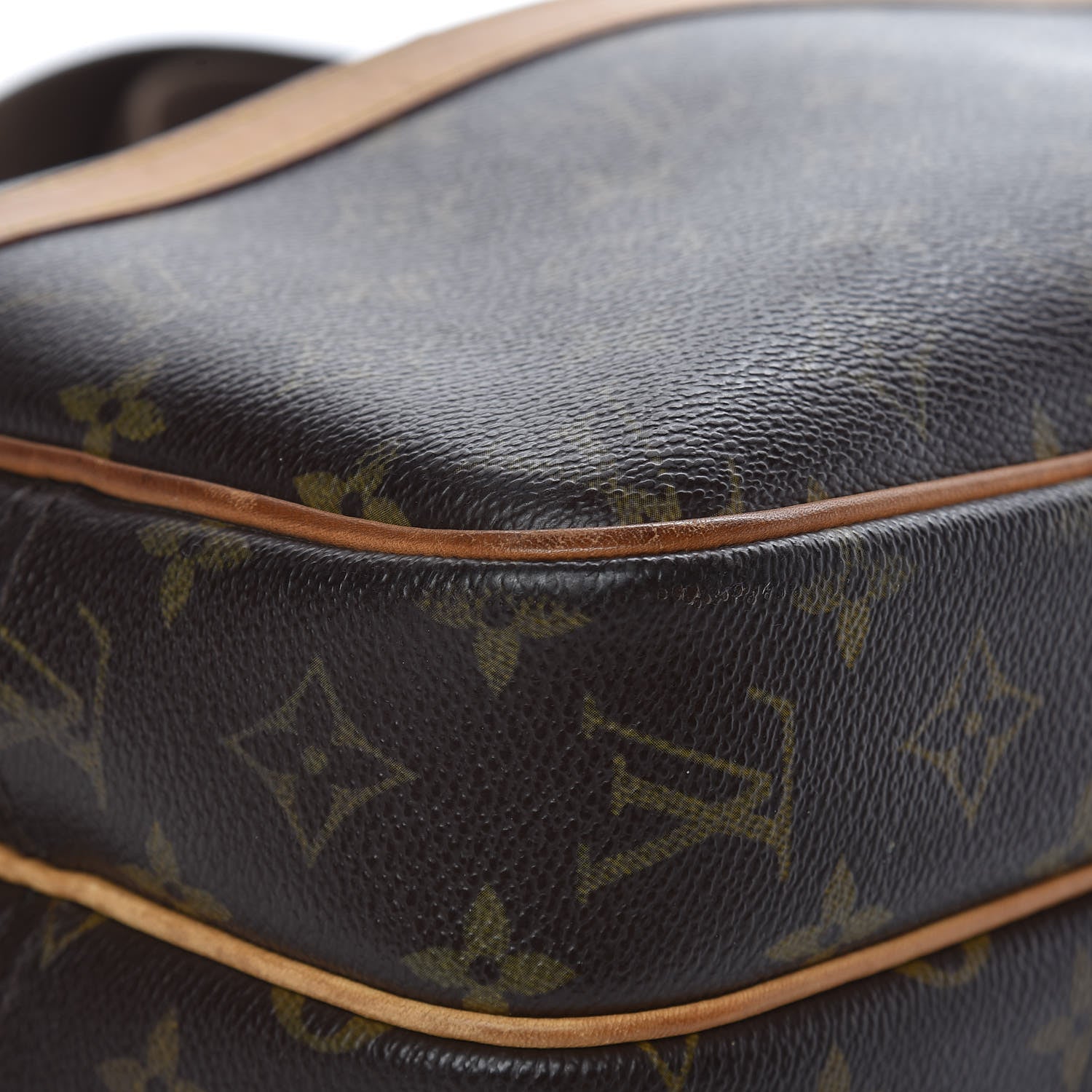 Louis Vuitton Monogram Reporter PM 14 of 23