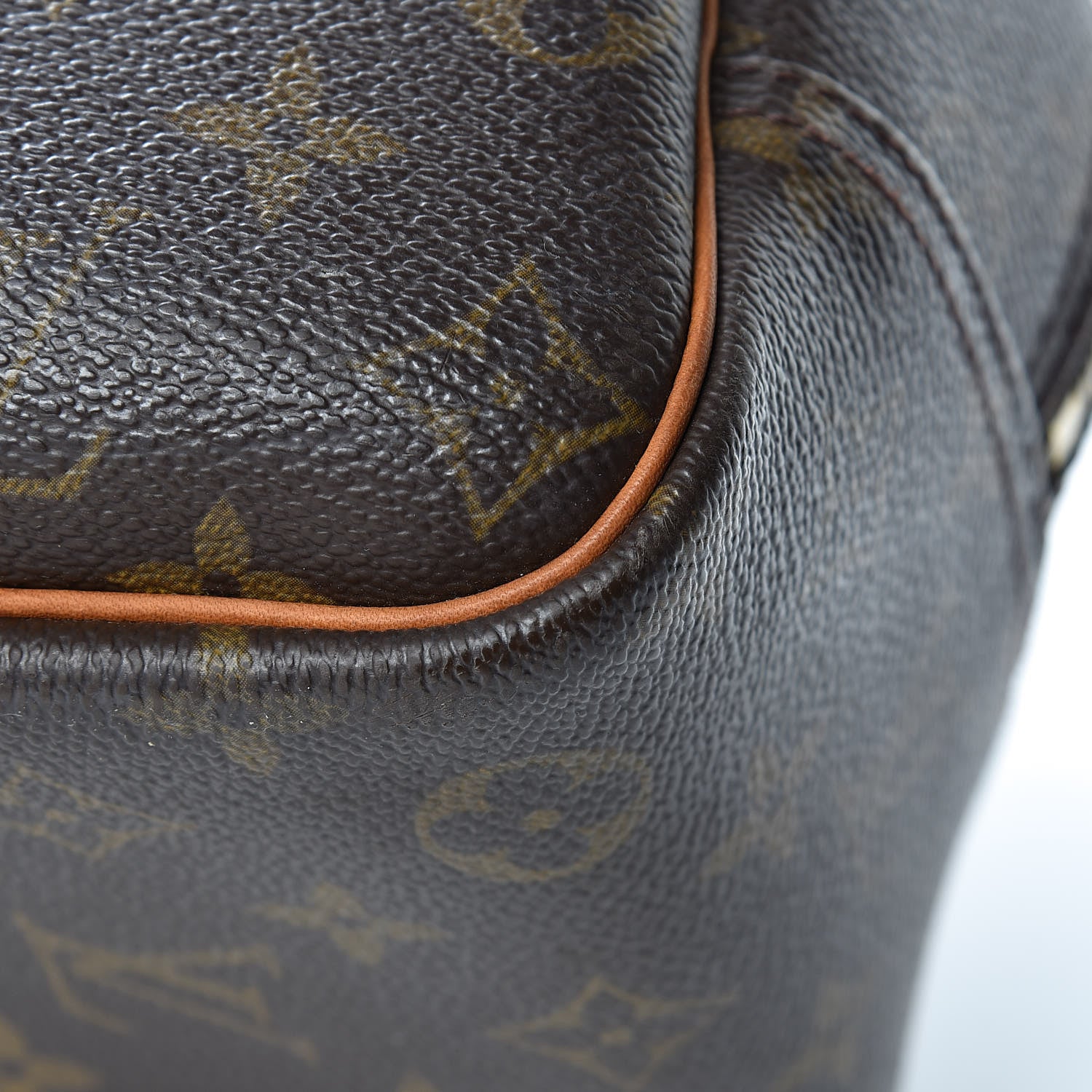 Louis Vuitton Monogram Deauville 10 of 28