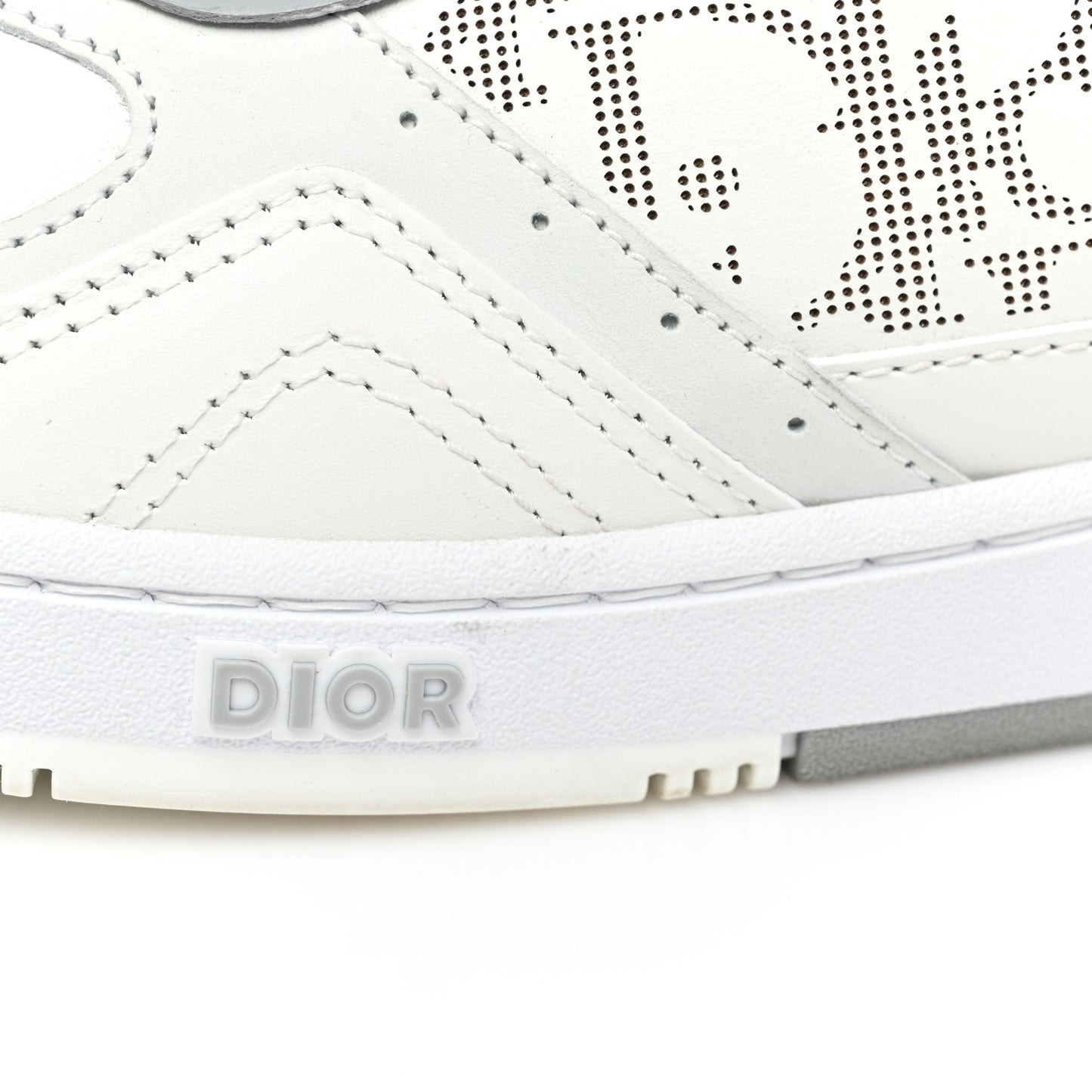 Smooth Calfskin Oblique Galaxy Perforated Mens B27 Low Top Sneakers 39 White Grey