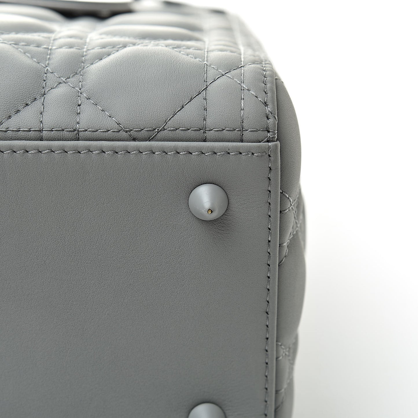 Ultra Matte Calfskin Cannage Medium Lady Dior Grey Stone