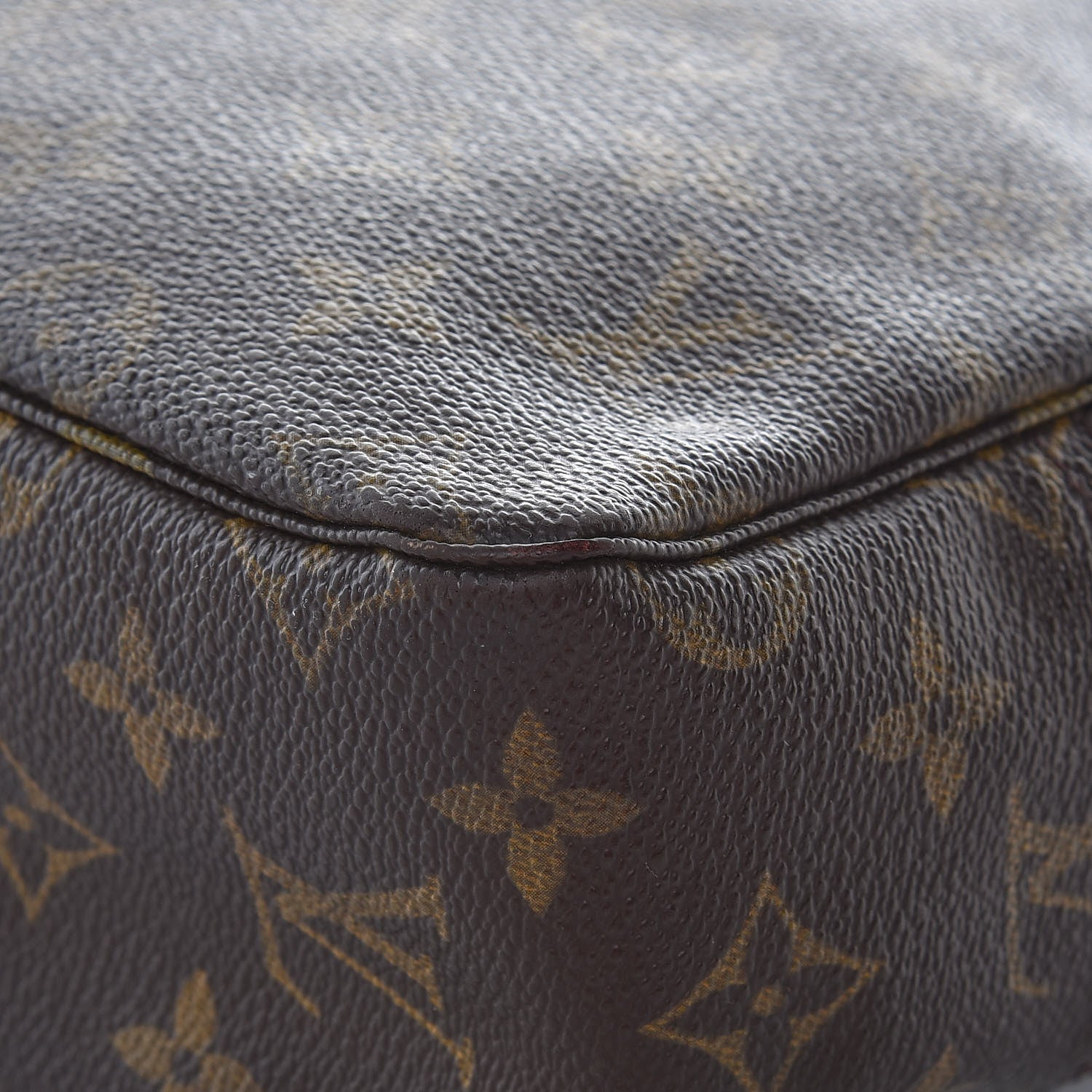 Louis Vuitton Monogram Trousse Toilette 28 15 of 16