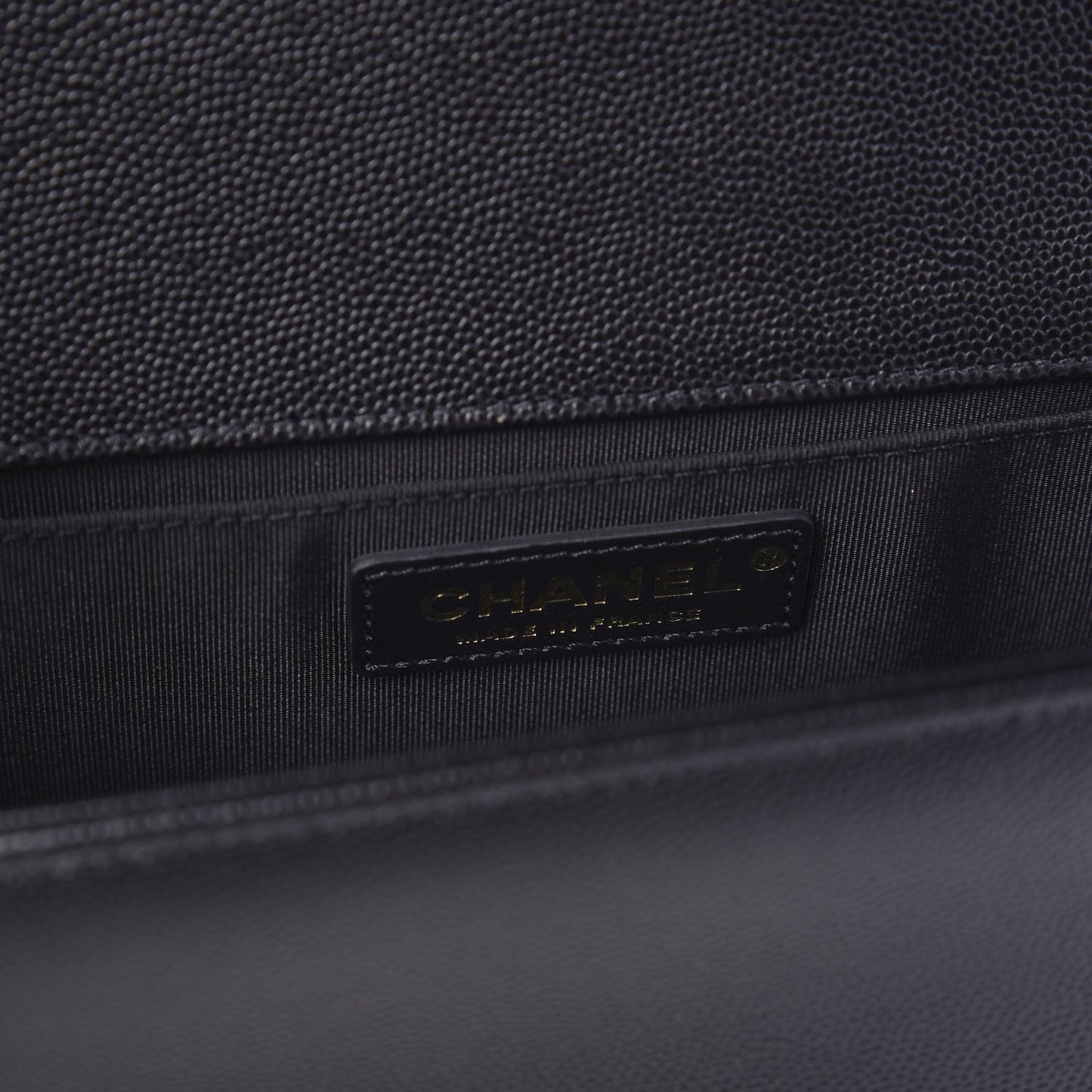 Caviar Quilted Medium Boy Flap Black