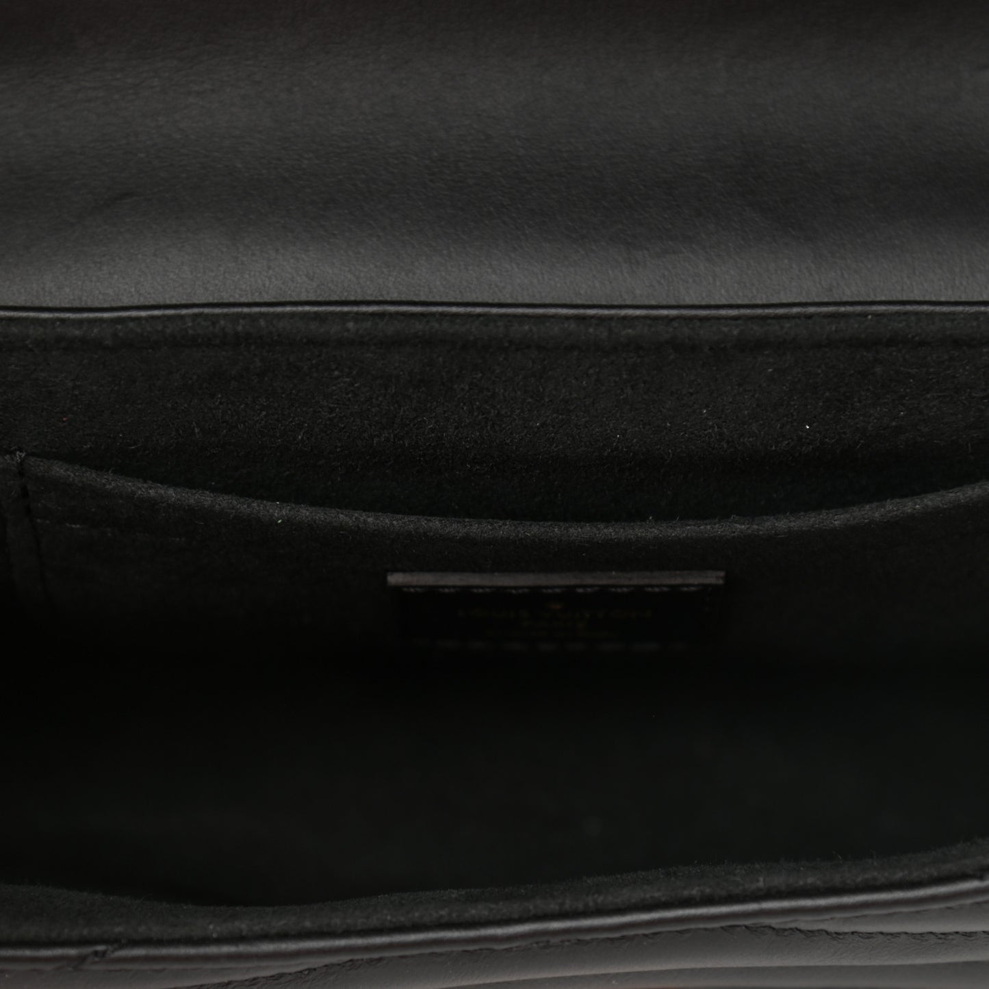 Calfskin New Wave Chain PM Black