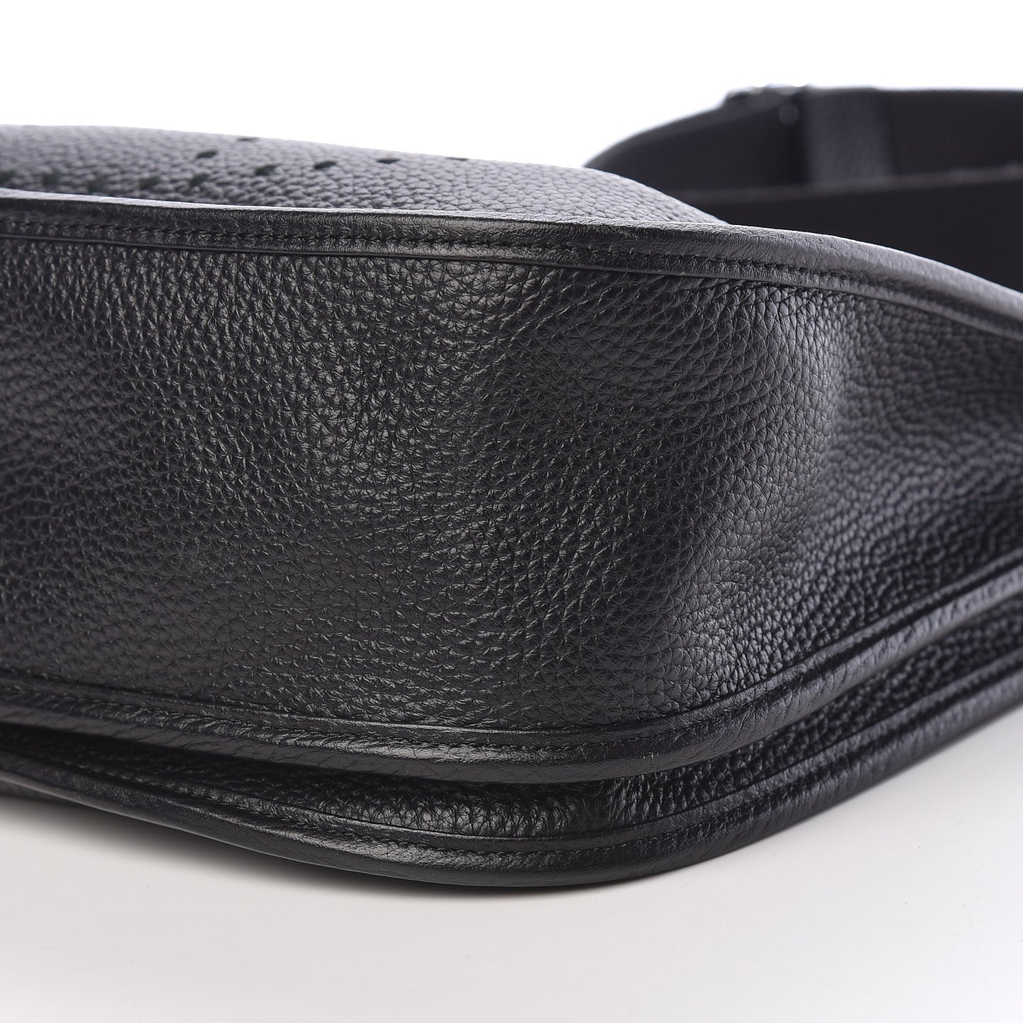 Taurillon Clemence Evelyne III PM Black