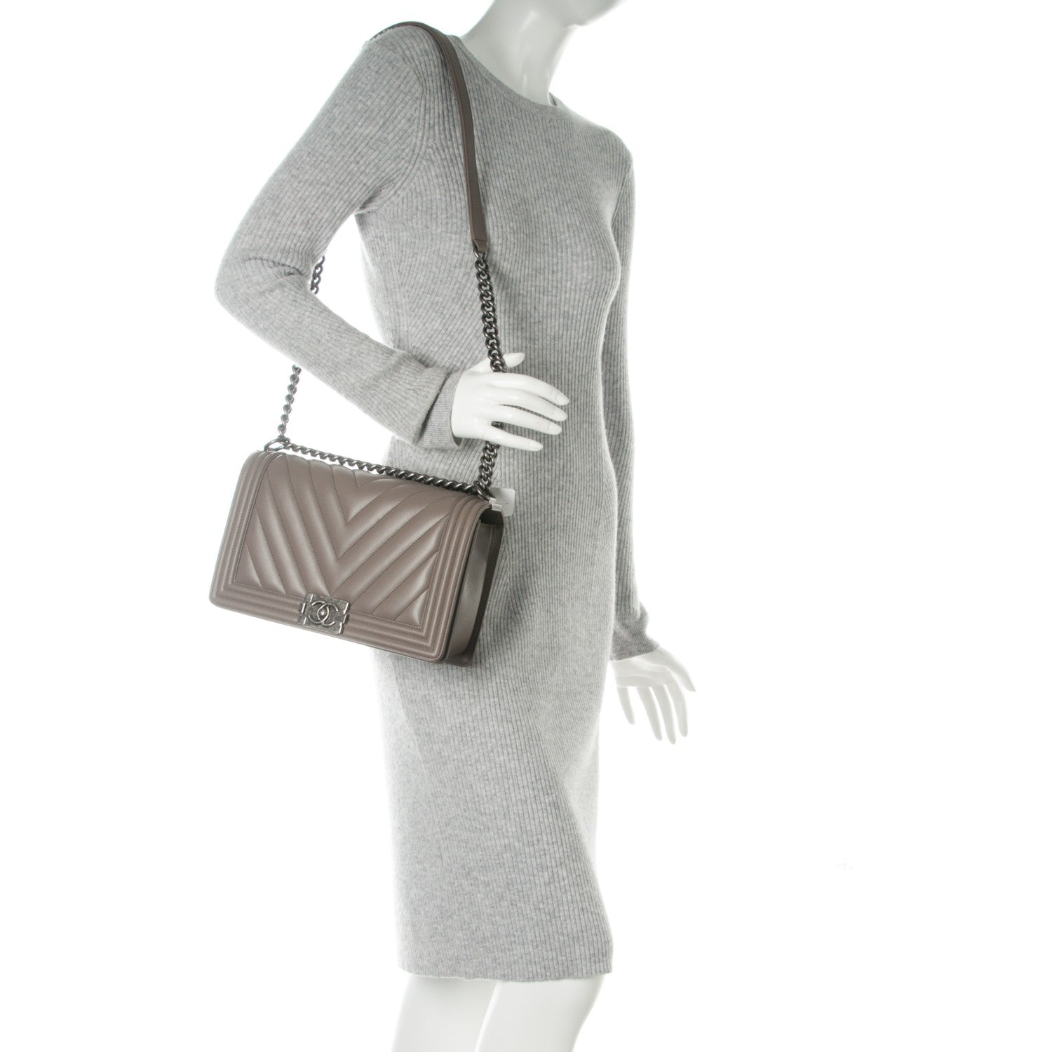 Chanel Calfskin Chevron New Medium Boy Flap Grey 2 of 7