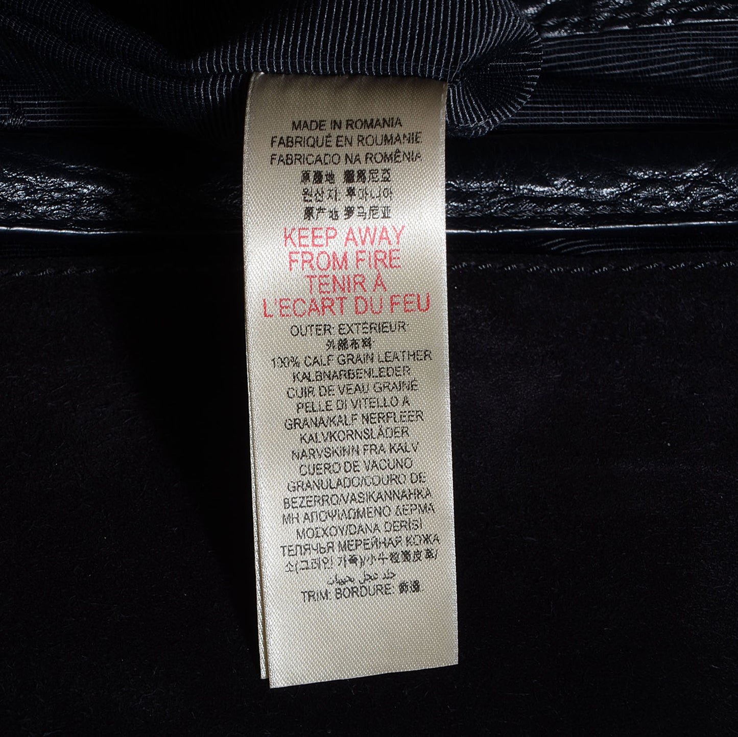 Signature Grain Medium Lindburn Hobo Black