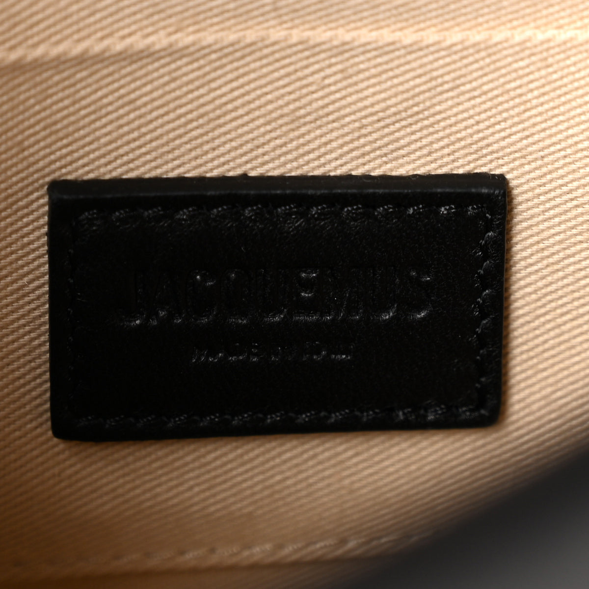 Smooth Calfskin La Pochette Rond Carre Black