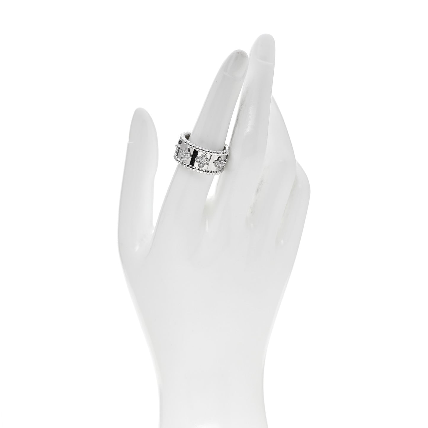 18K White Gold Diamond Medium Perlee Clover Band Ring 55 7.25