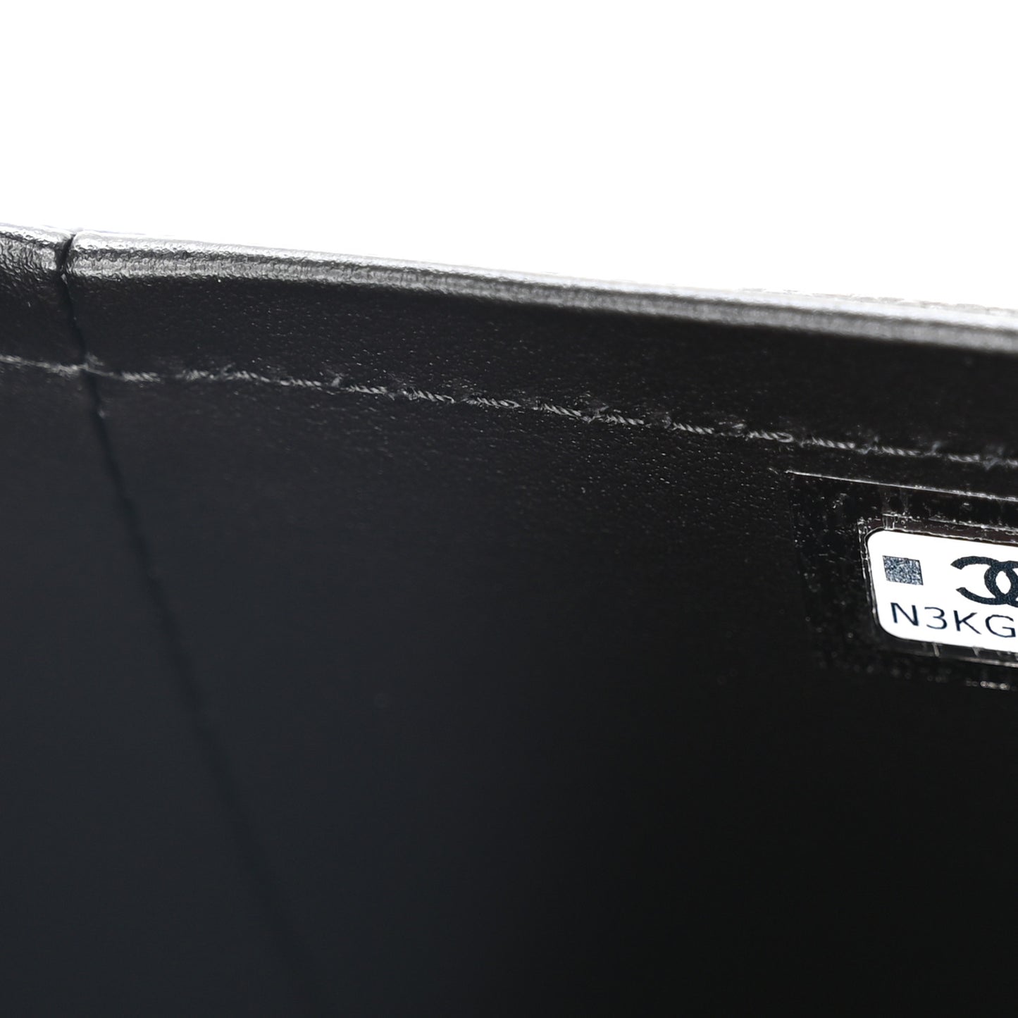 Shiny Caviar Preppy Coco Long Vanity With Strap Black