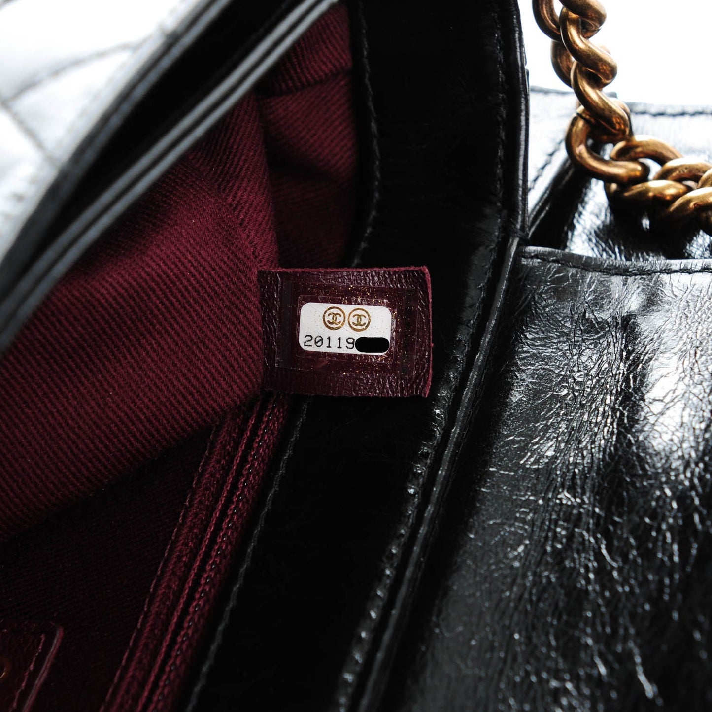 Glazed Calfskin Quilted Medium Perfect Edge Flap Black
