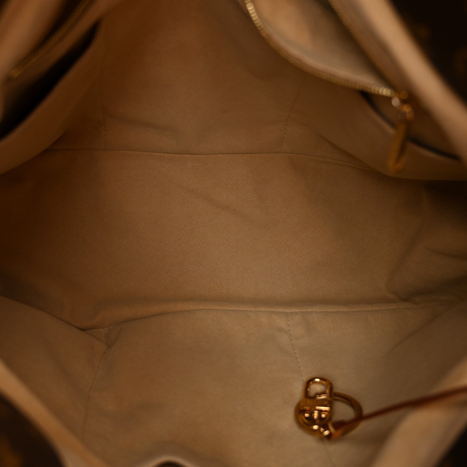 Louis Vuitton Monogram Artsy MM 5 of 11