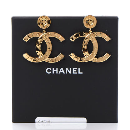 Chanel Metal Large Paris Button Earrings Gold 5 of 5