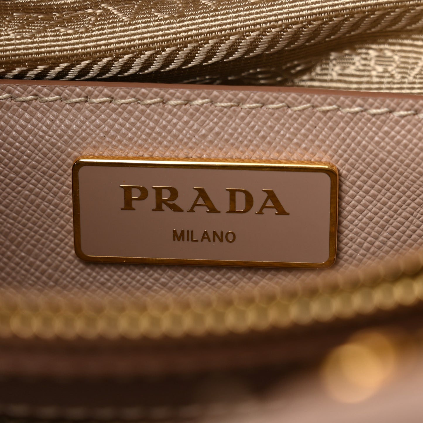 Saffiano Lux Medium Open Promenade Tote Cammeo