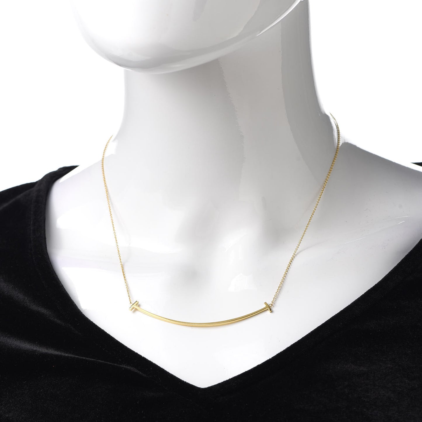 18K Yellow Gold Large T Smile Pendant Necklace