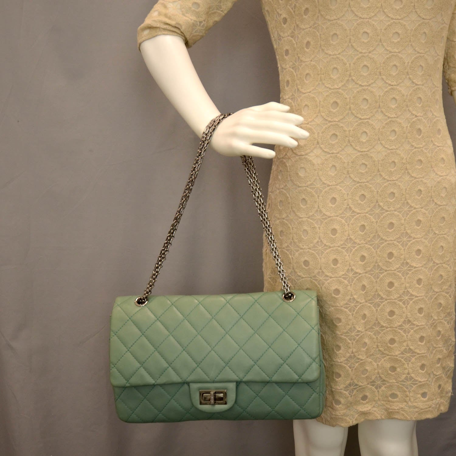 Chanel Lambskin 2.55 Reissue 227 Flap Green 2 of 9