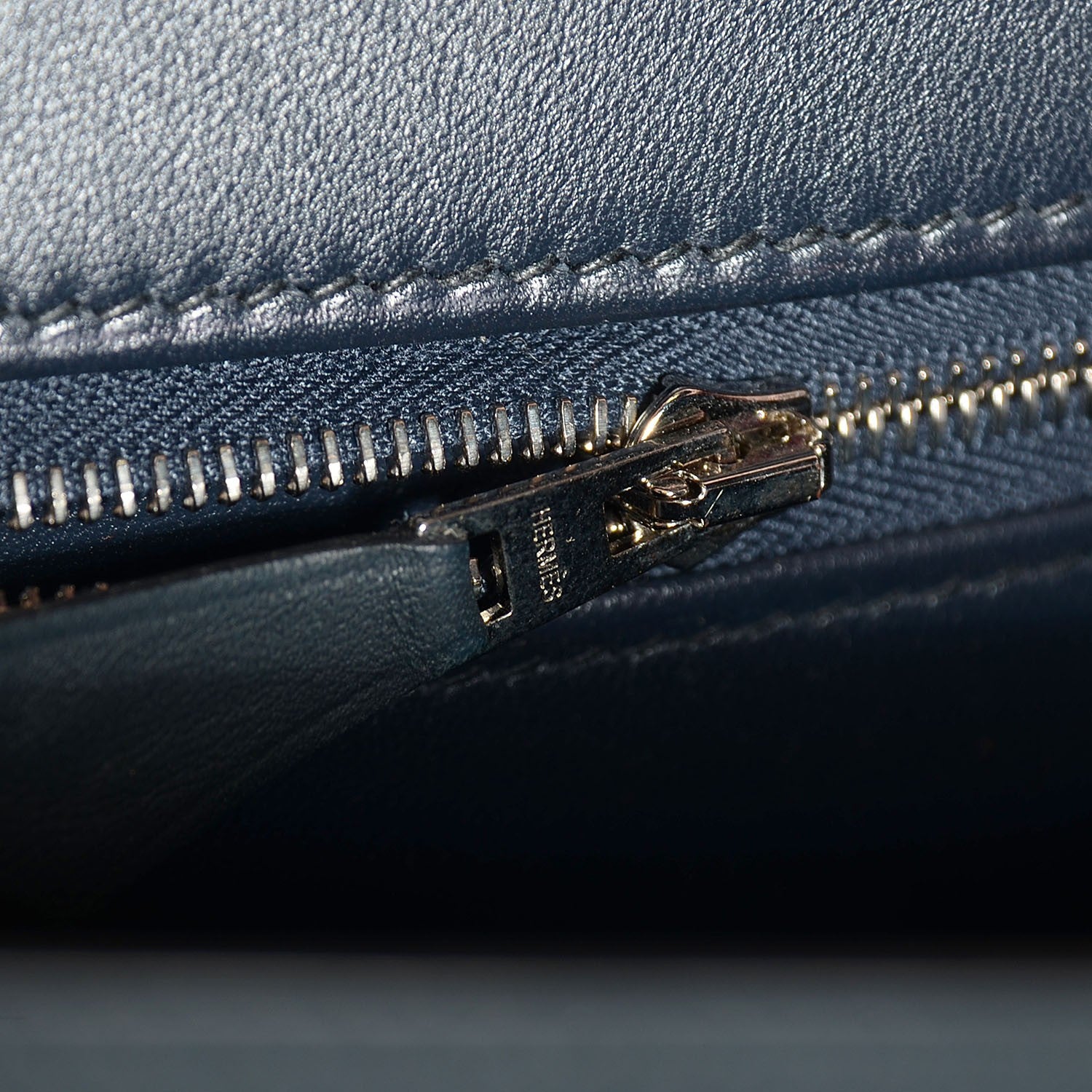 Hermes Veau Sombrero Constance Cartable 29 Bleu Obscur 16 of 16