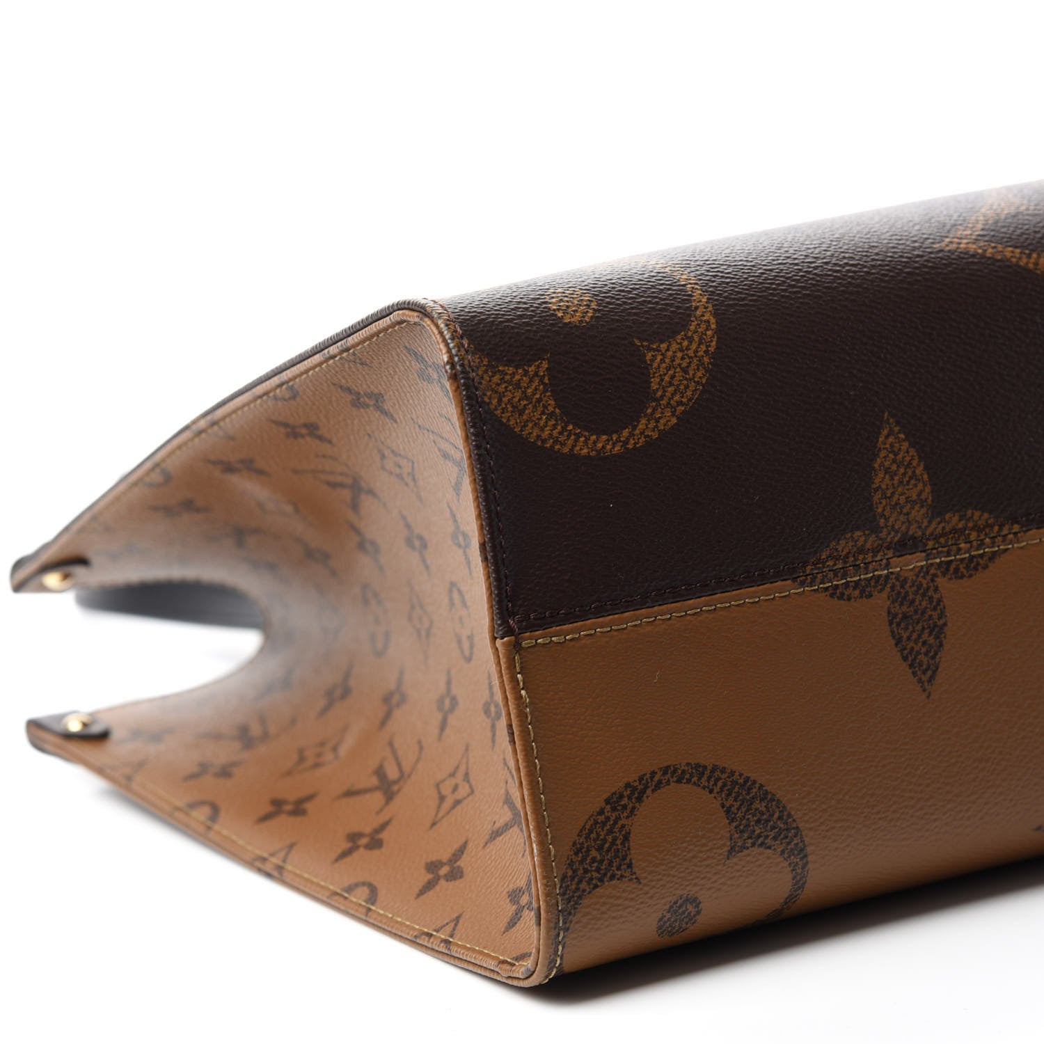 Louis Vuitton Reverse Monogram Giant Onthego MM 6 of 10