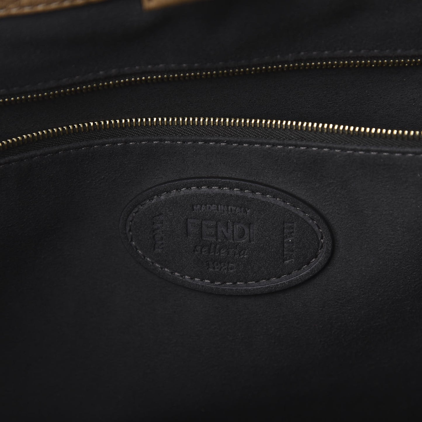 Cuoio Romano Selleria Medium FF Tote Miele Scuro