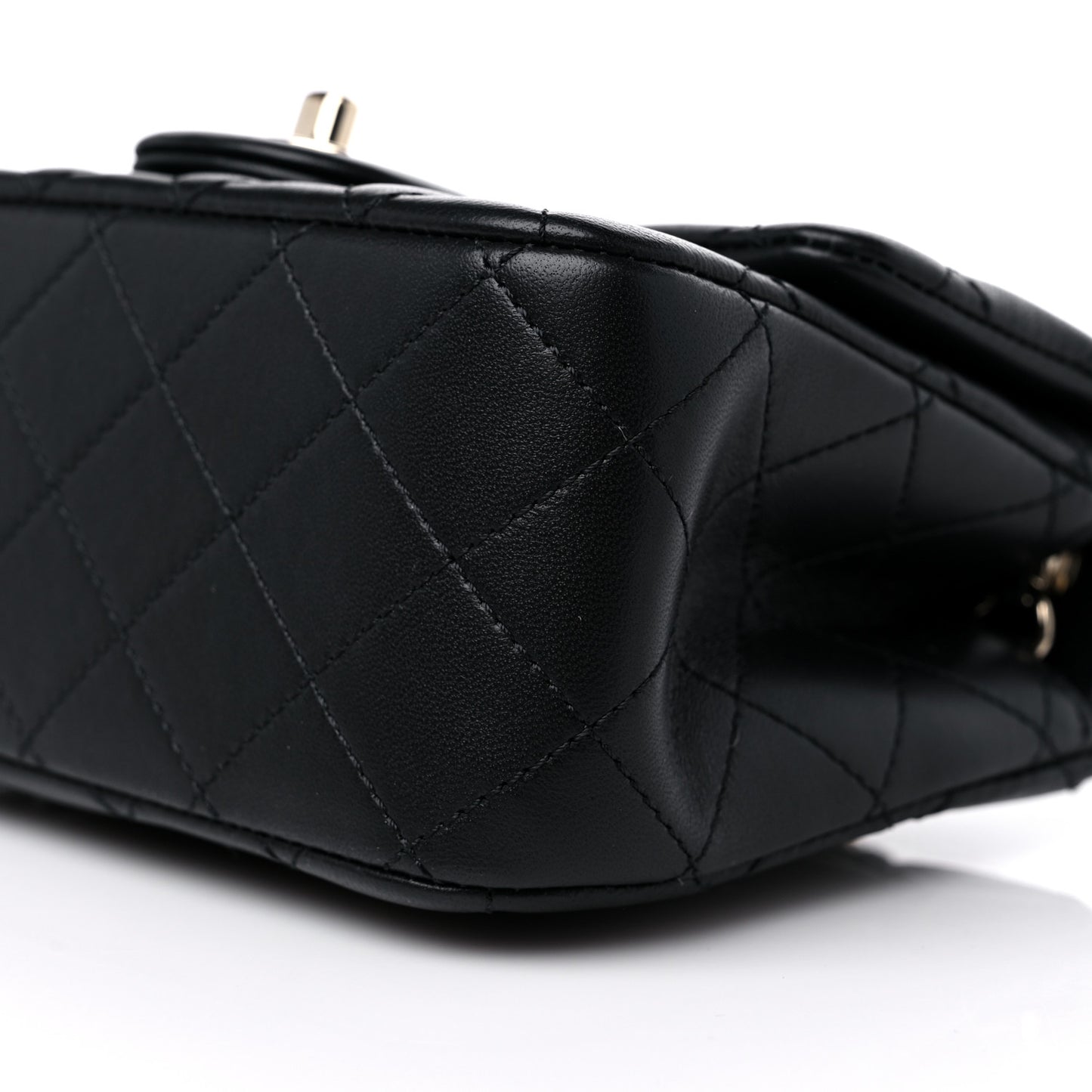 Lambskin Quilted Enamel Mini Pearl Crush Flap Black
