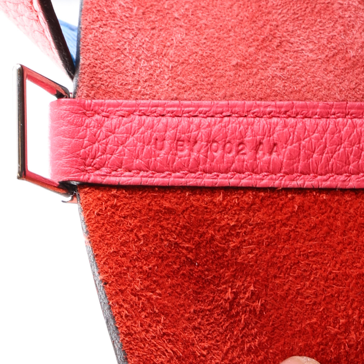 Taurillon Clemence Casaque Picotin Lock 22 MM Rouge De Coeur Rose Extreme Bleu Zanzibar