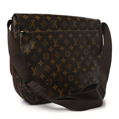 Louis Vuitton Monogram Beaubourg MM Messenger Bag 3 of 9