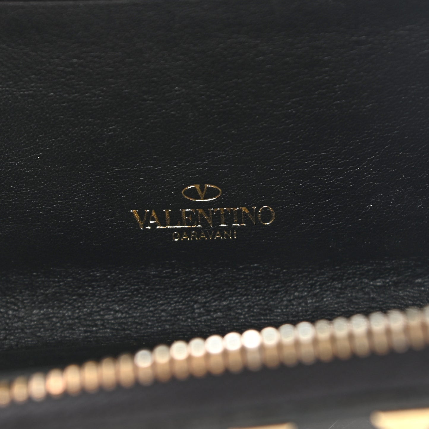 Vitello Rockstud Zip Around Card Holder Wallet Black