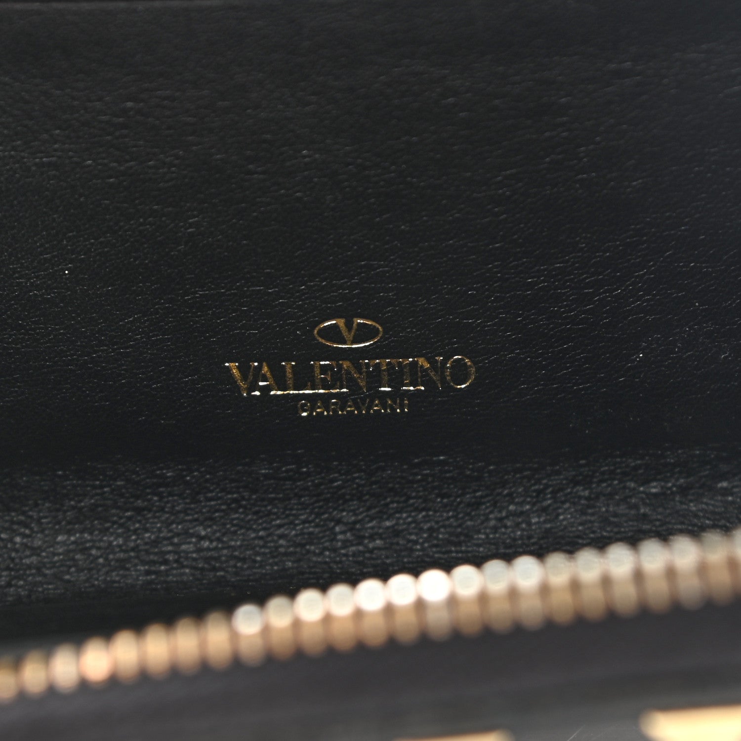 Valentino Garavani Vitello Rockstud Zip Around Card Holder Wallet Black 6 of 10