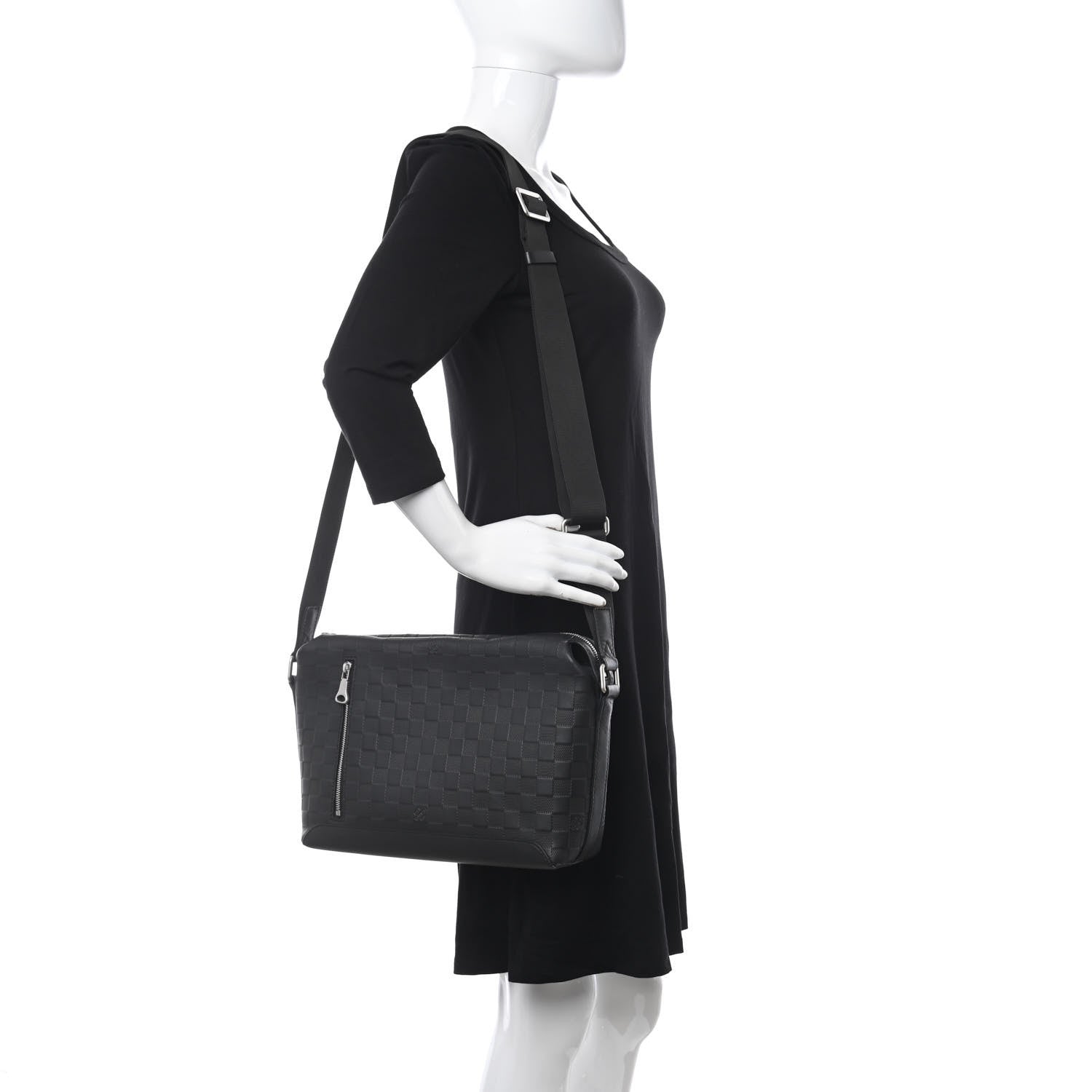 Louis Vuitton Damier Infini Messenger PM Onyx 2 of 8