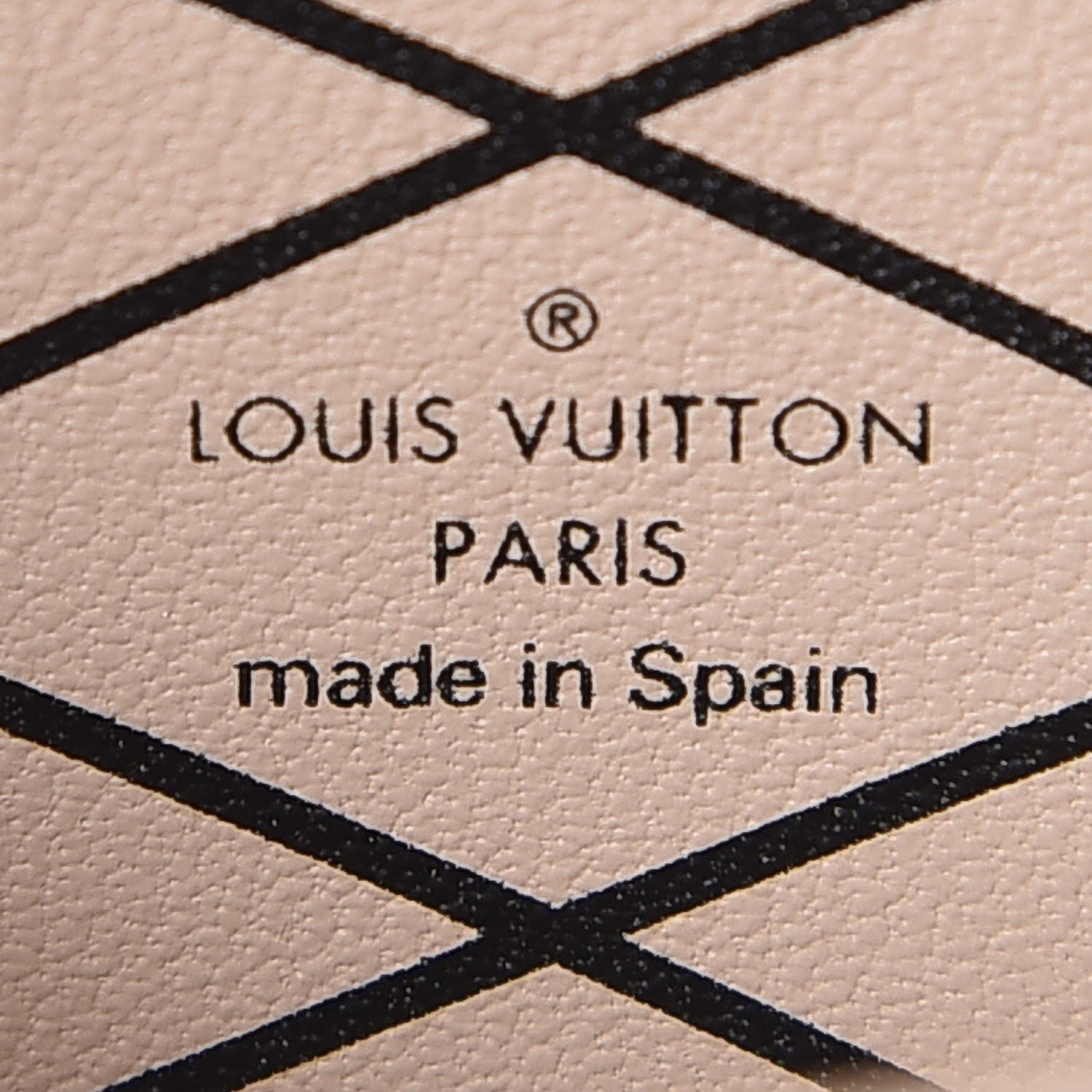 Louis Vuitton Monogram Essential Time Trunk 5 of 7