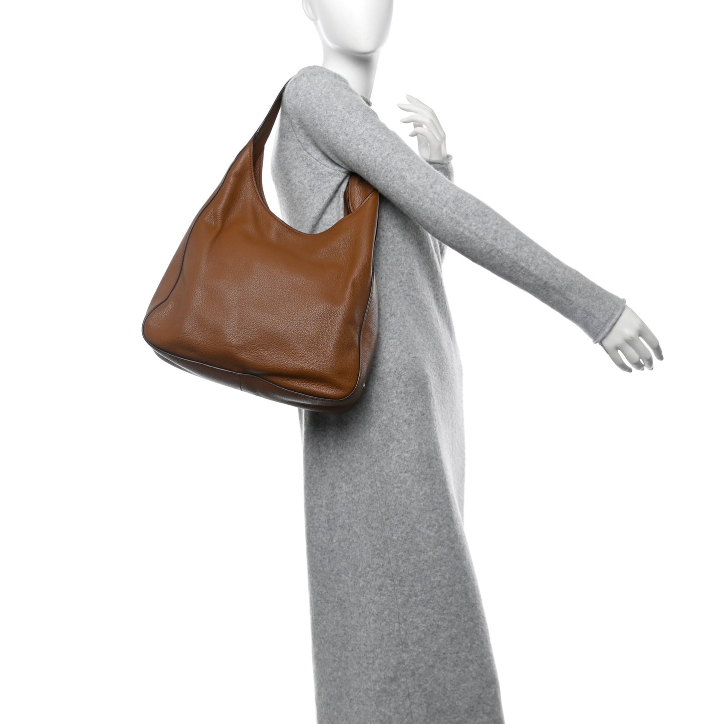 Vitello Daino Medium Pocket Hobo Bag Cannella