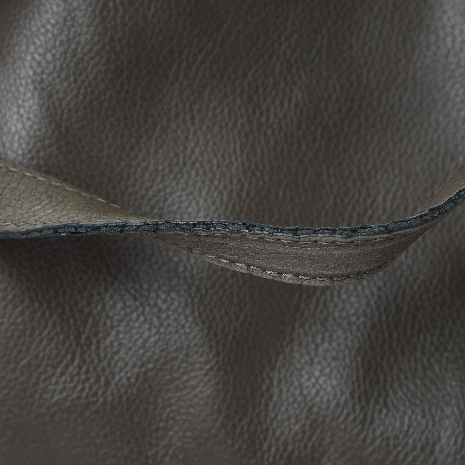 Chloe Calfskin Large Paraty Rock 13 of 14