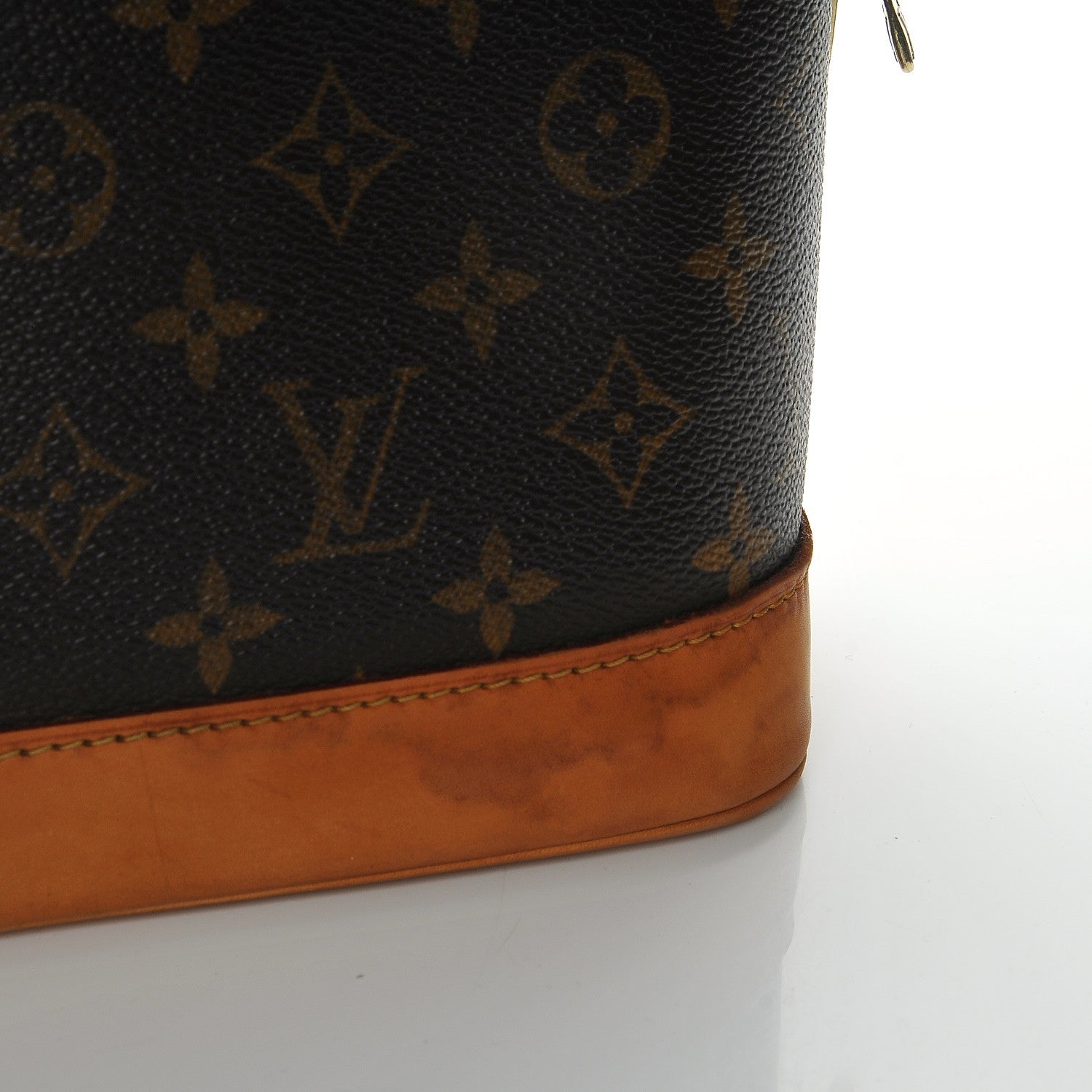 Louis Vuitton Monogram Alma PM 12 of 14