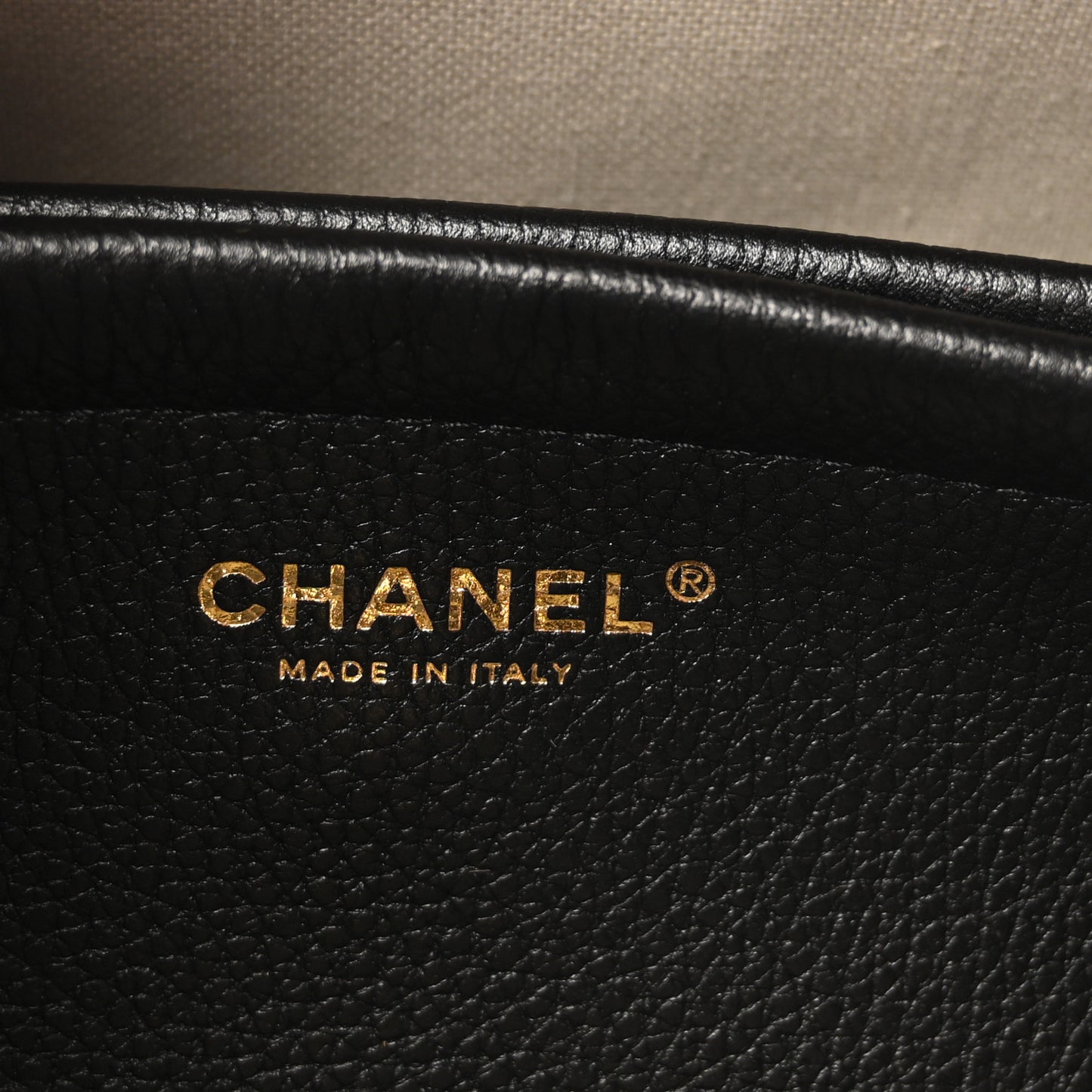 Grained Calfskin Stitched Urban Essentials Small Shopping Bag Black