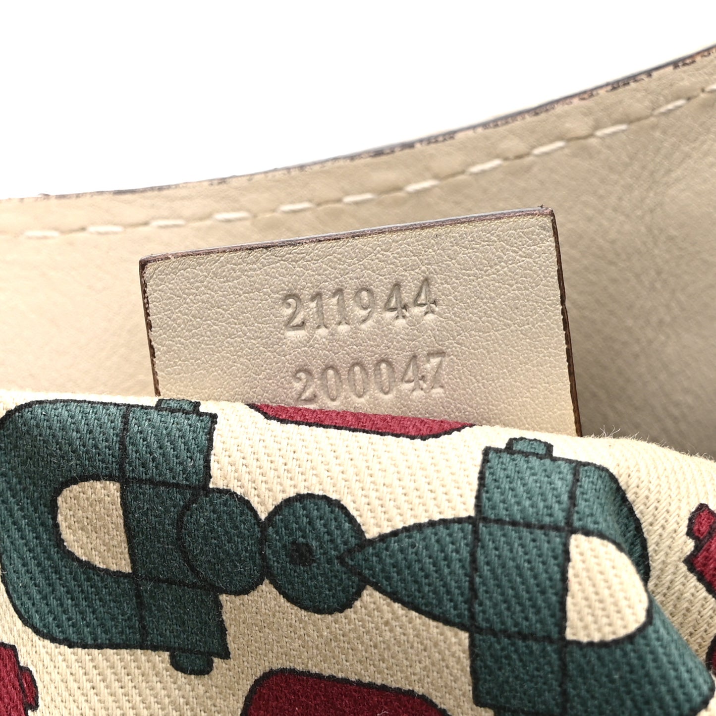 Guccissima Medium Sukey Tote Mystic White