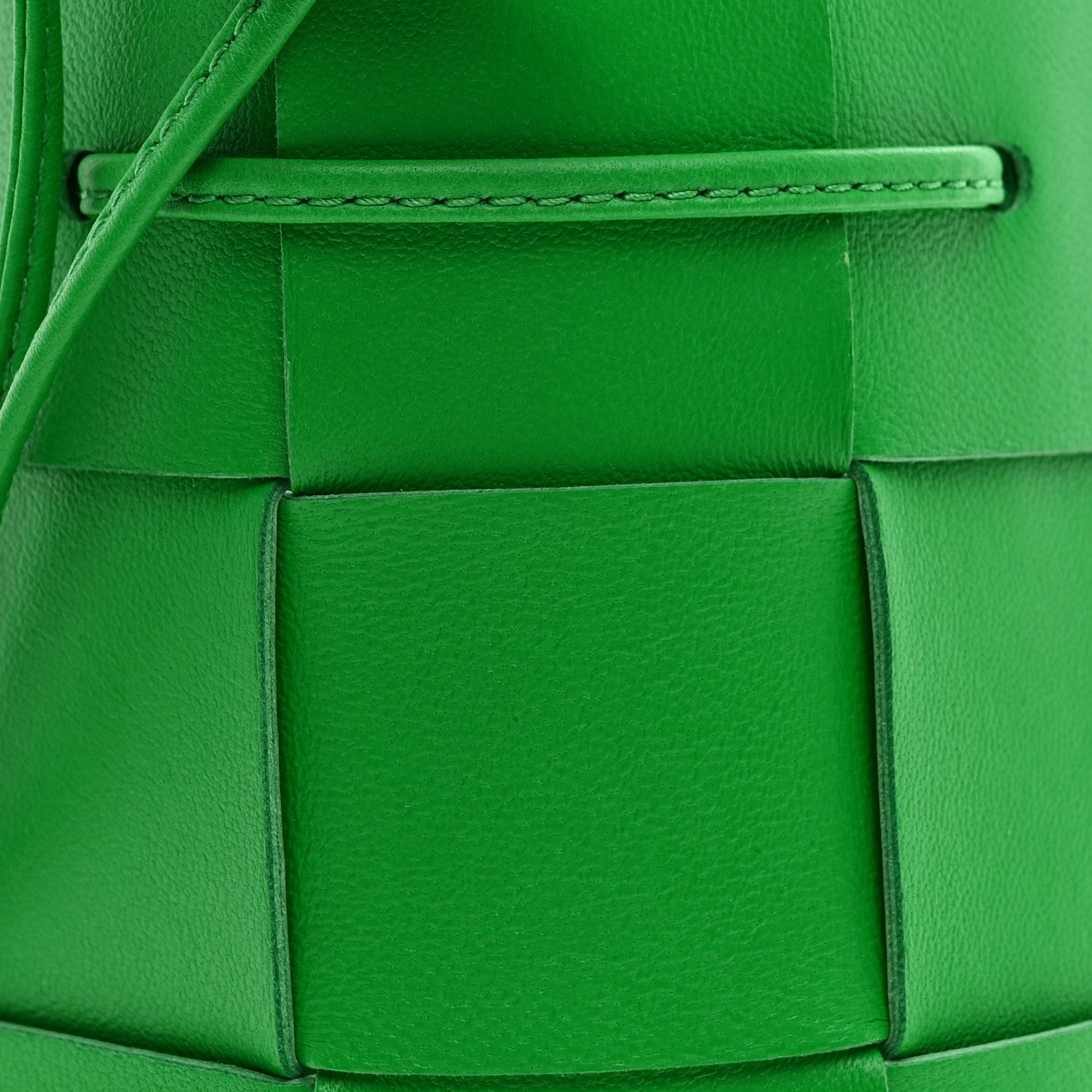 Bottega Veneta Nappa Maxi Intrecciato Small Cassette Bucket Bag Parakeet 7 of 9