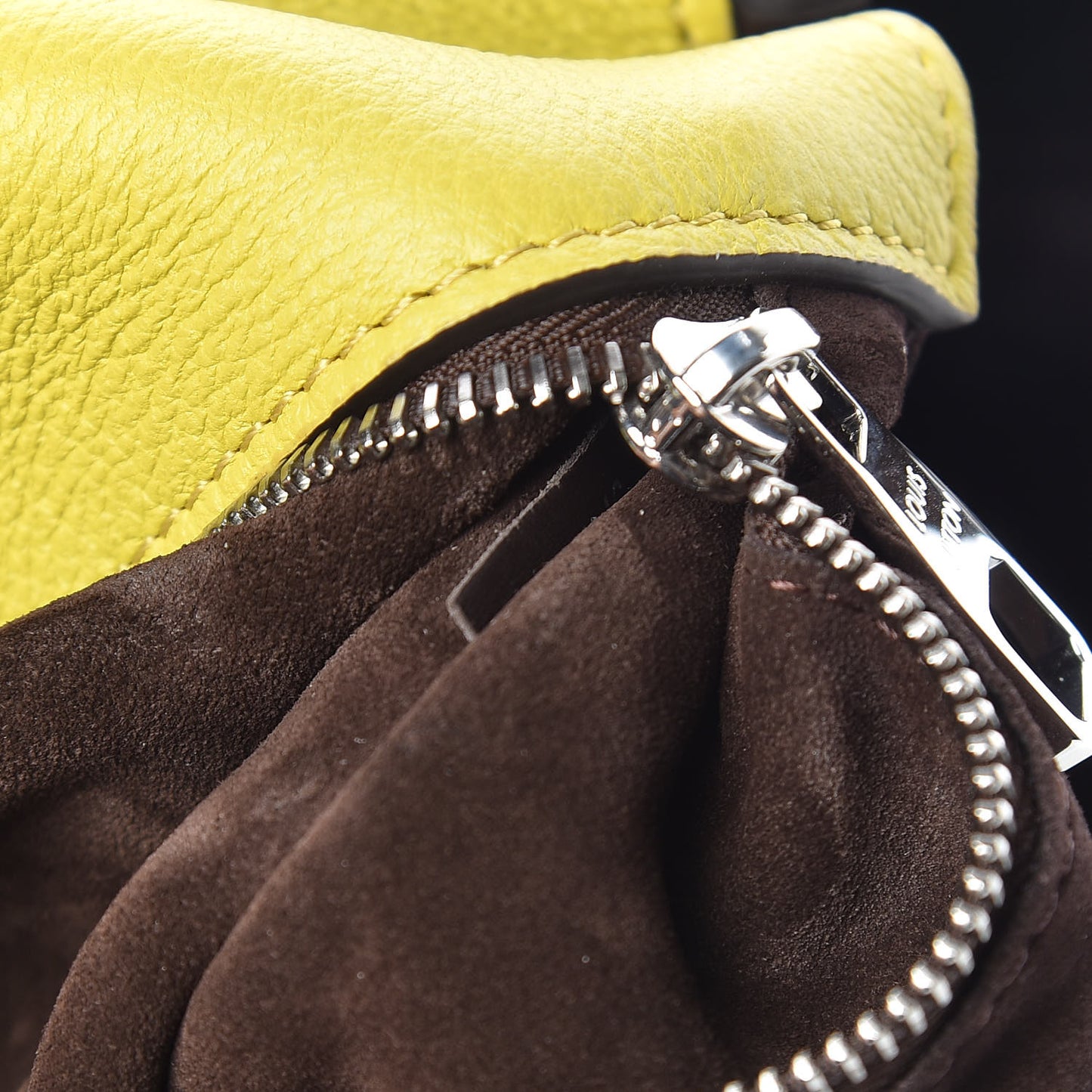 Veau Cachemire Tote W PM Pistache