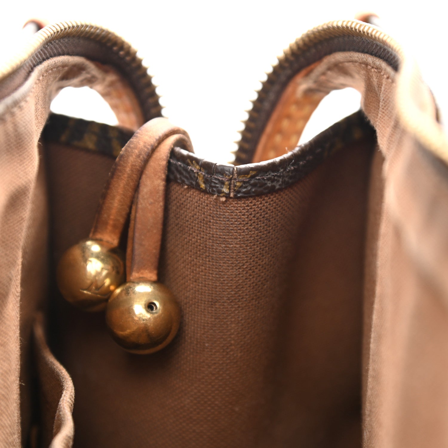 Louis Vuitton Monogram Popincourt Haut 13 of 22