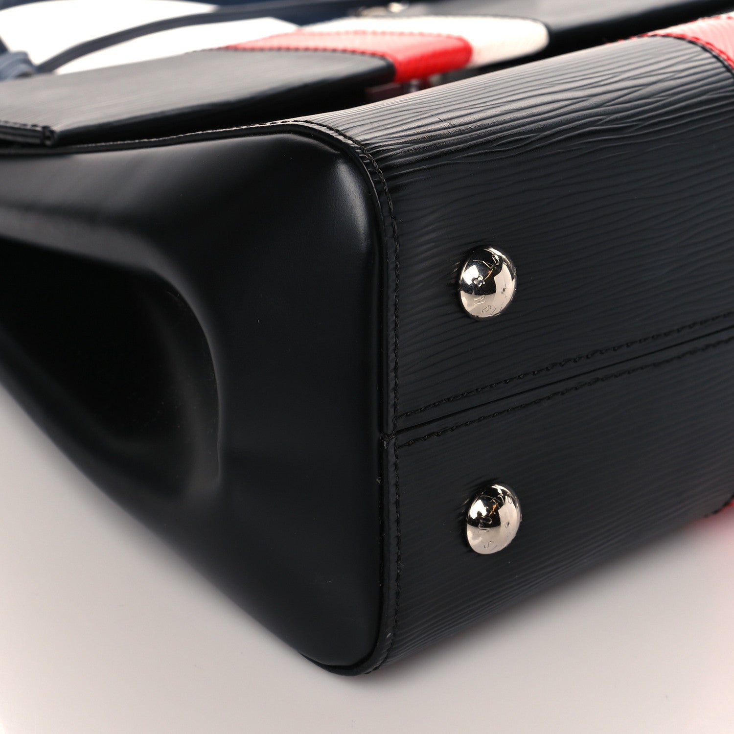 Louis Vuitton Epi Cluny MM Black Stripe 8 of 9