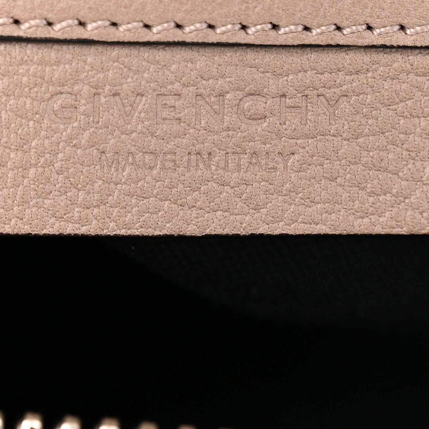 Sugar Goatskin Medium Antigona Mastic