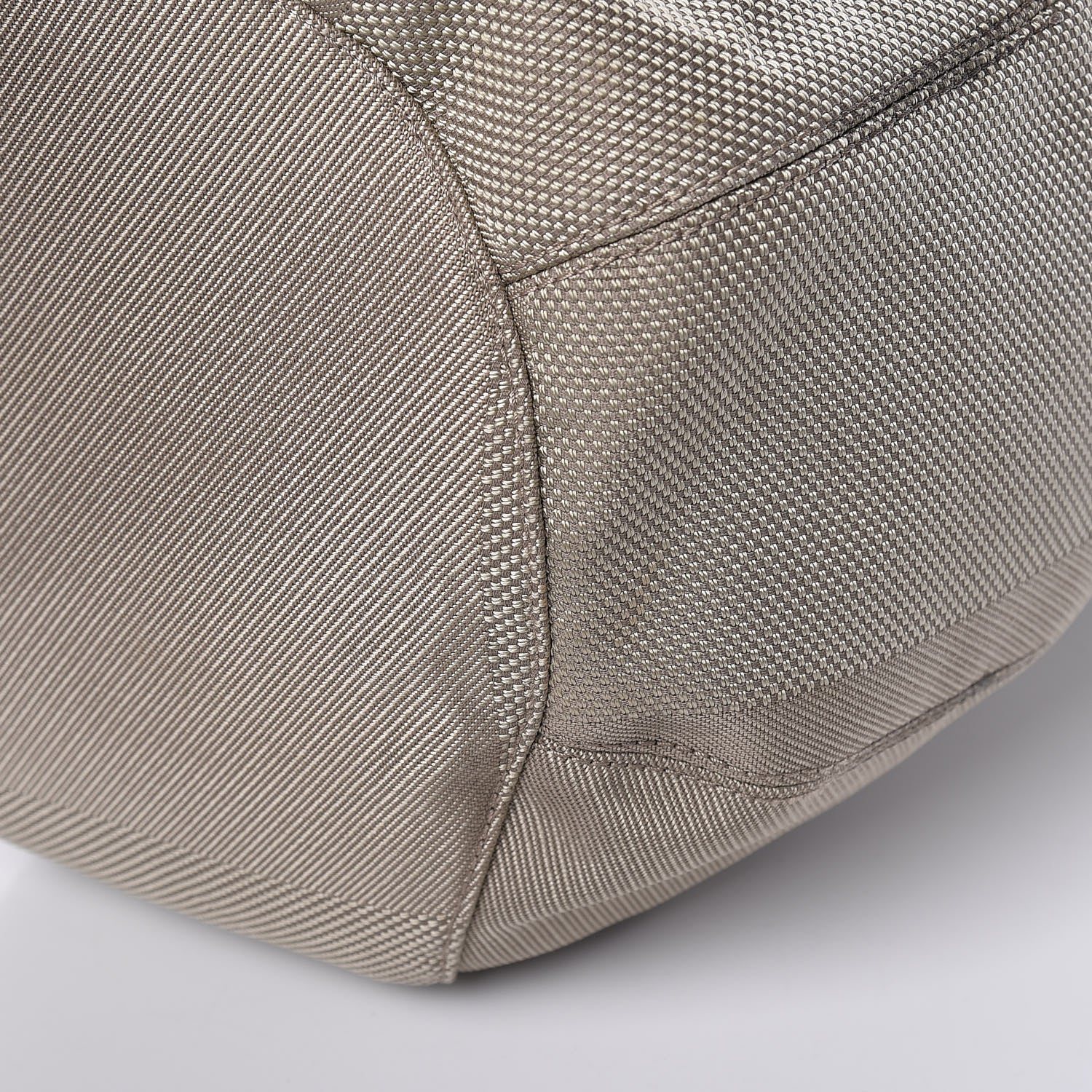 Louis Vuitton Damier Geant Matero GM Sable 9 of 9