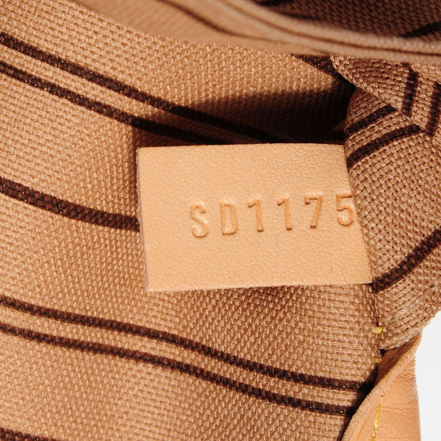 Louis Vuitton Monogram Neverfull MM 7 of 9